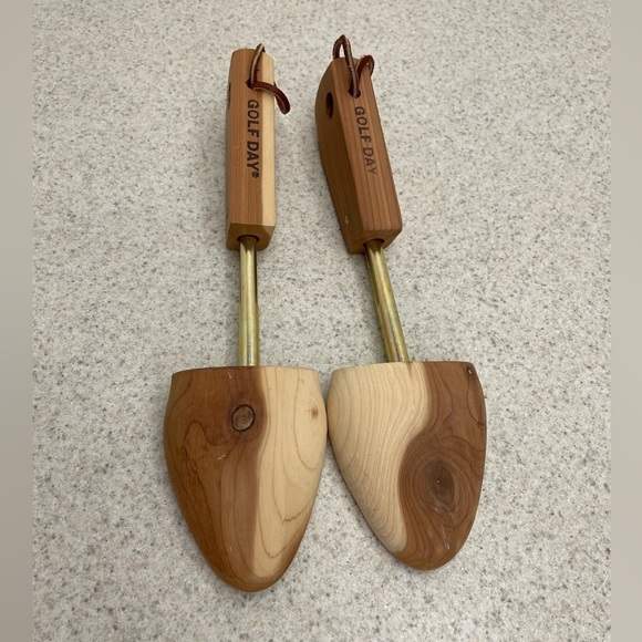 Golf Day Cedar Shoe Trees Size Medium - Picture 1 of 5